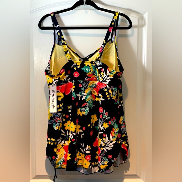 LNWT Septangle Swim Top - Picture 2 of 4
